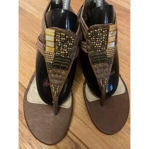 Mia women’s brown beaded Greek slip on open toed low wedge sandal size 6.5